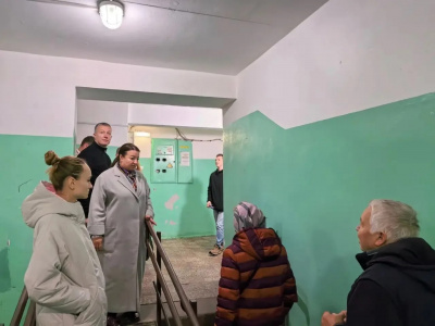 Депутаты регулярно проводят обходы многоквартирных домов Депутаты регулярно проводят обходы многоквартирных домов
