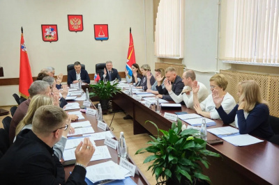 В Лыткарине обсудили поддержку жителей и благоустройство сквера у ДК «Мир» В Лыткарине обсудили поддержку жителей и благоустройство сквера у ДК «Мир»
